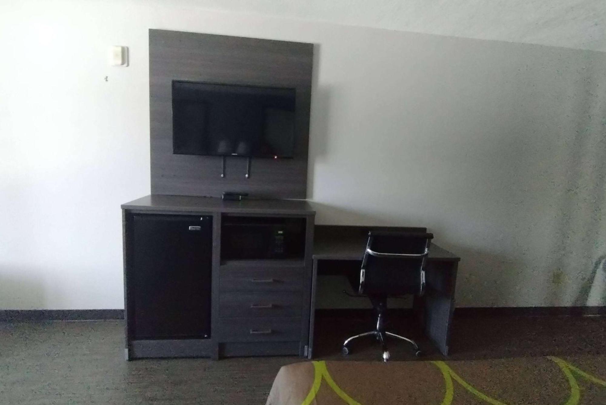 Super 8 Motel By Wyndham Near Fort Lauderdale Arpt Dania Beach Exterior foto