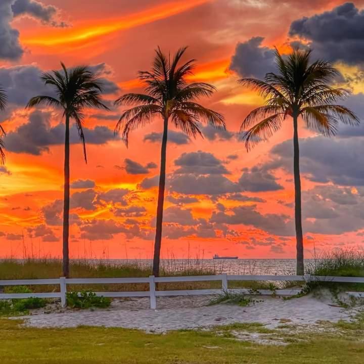 Super 8 Motel By Wyndham Near Fort Lauderdale Arpt Dania Beach Exterior foto